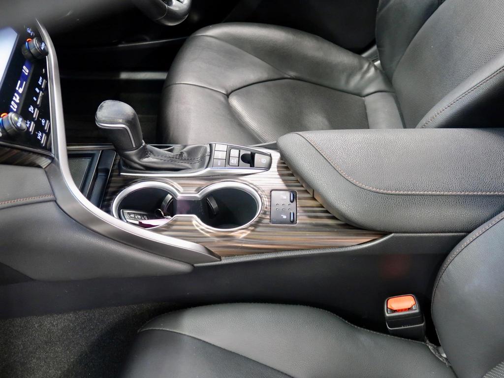 Toyota Camry 2.5 VVT-h Excel CVT Euro 6 (s/s) 4dr