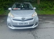 Toyota Verso- 5 seater